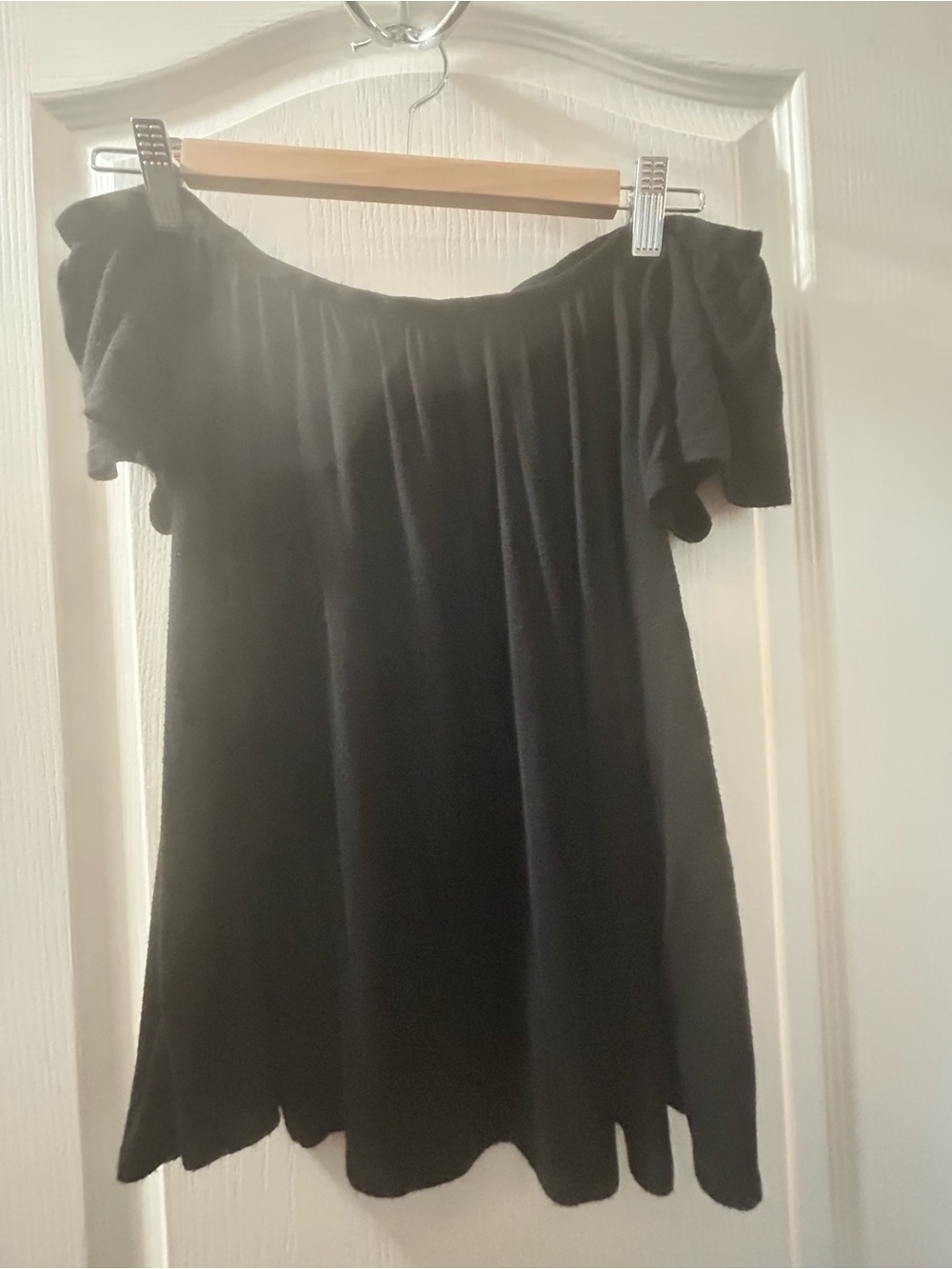 Socialite Black Off-the-Shoulder Flutter Sleeve Top